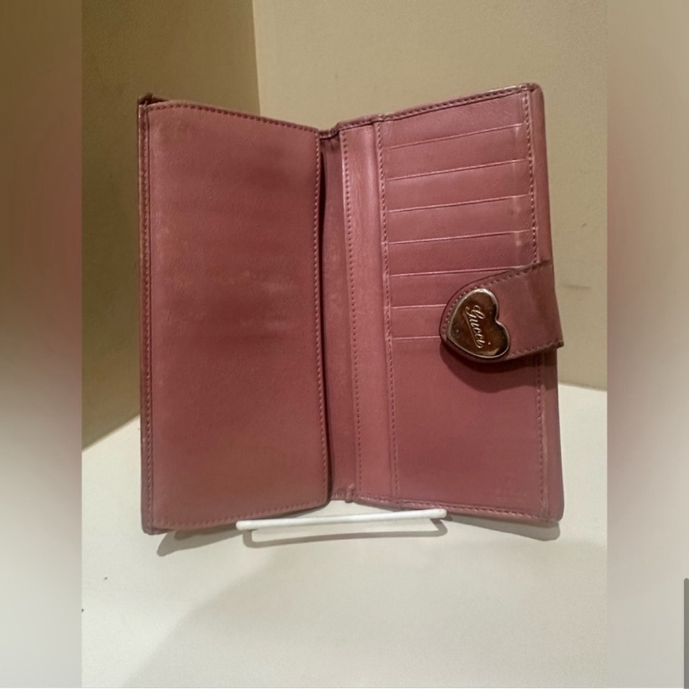 GUCCI | Brown and Pink Bifold Wallet with Heart Detail - Picture 8 of 9